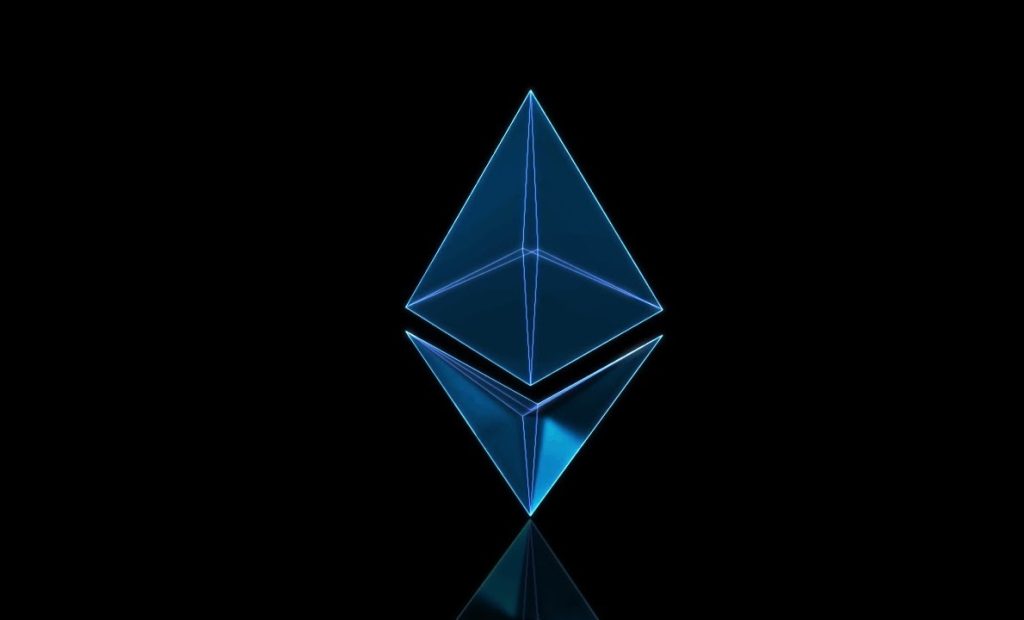 Ethereum Whales Quietly Accumulate As Stablecoin Usage Skyrockets 400% Ethereum Whales Quietly Accumulate As Stablecoin Usage Skyrockets 400%